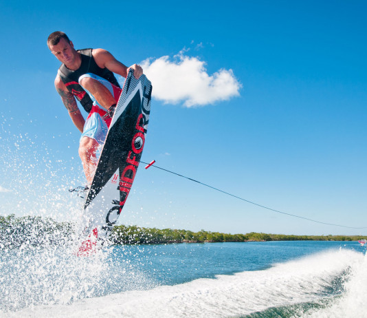 Wakeboarding – Ngoạn mục với những màn “đánh võng”