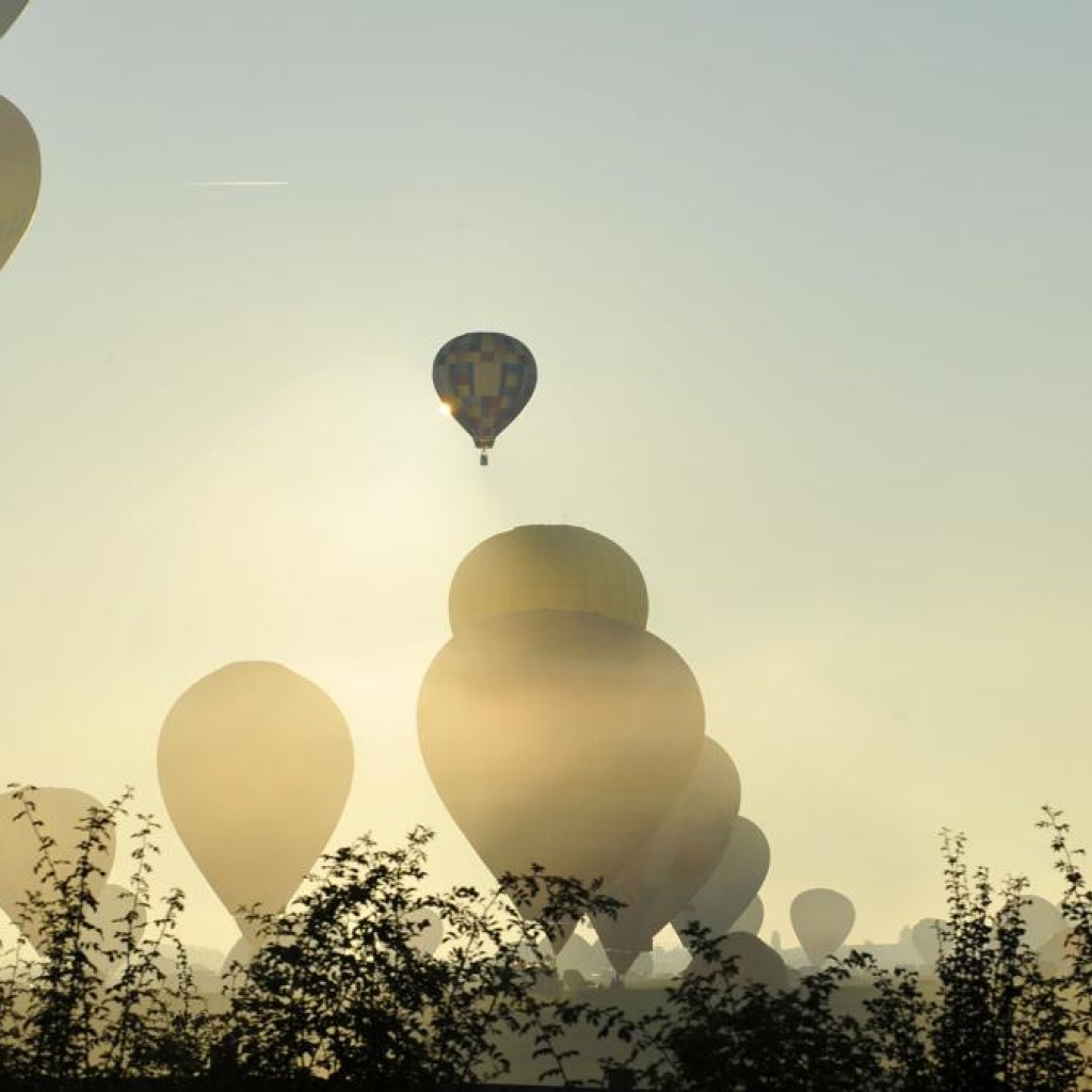 Khinh khí cầu bay trên căn cứ không quân Chambley, miền Đông Bắc nước Pháp, tại lễ hội “Lorraine Mondial Air Ballons”.