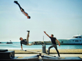 Teeterboard Flips – Bạn có dám xoay mình trên không?