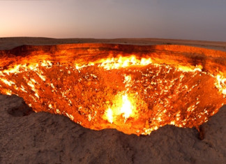 Hố lửa khổng lồ tại Turkmenistan