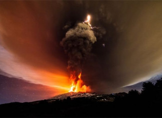 Miệng núi lửa Voragine tại Etna