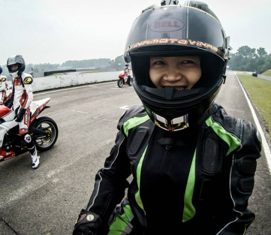 SuSan Trần là lá cờ đầu của làng đua xe mô tô nữ Việt Nam