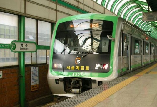Hệ thống tàu điện ngầm Seoul: Mỹ cũng phải chào thua
