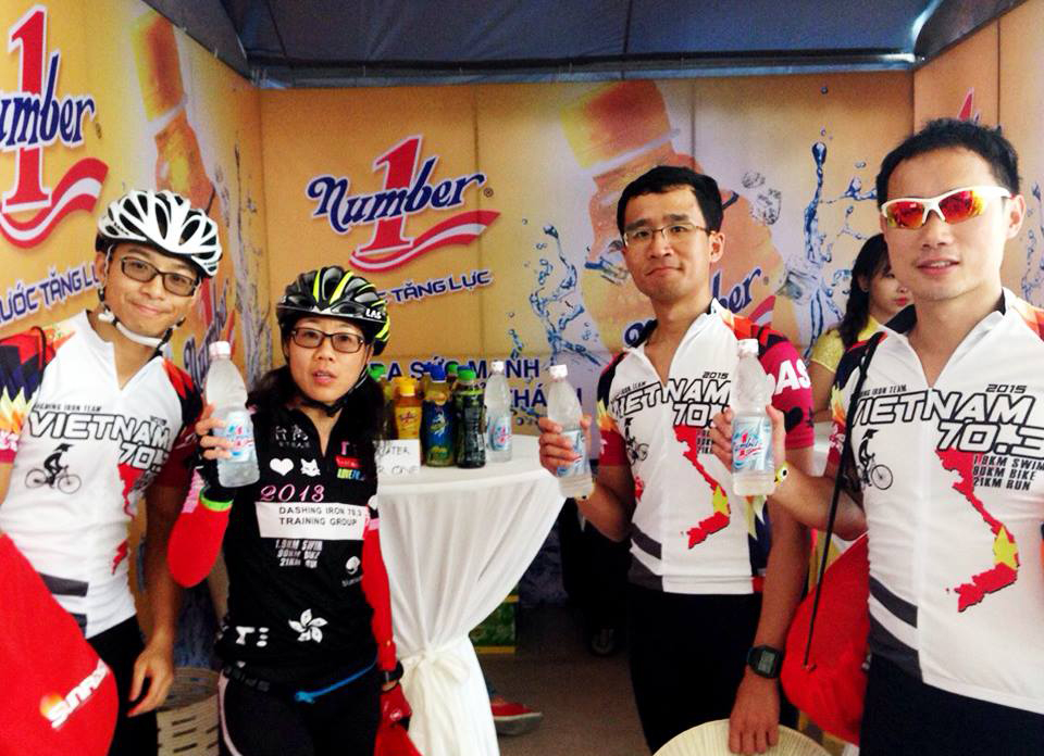 Nước tăng lực Number 1 tiếp tục là nhà tài trợ cho cuộc đua IronMan 70.3 Việt Nam năm 2016 tại Đà Nẵng
