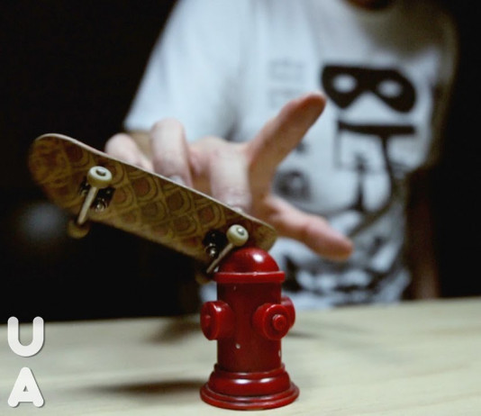 Chơi Skateboard kiểu mới với…ngón tay!